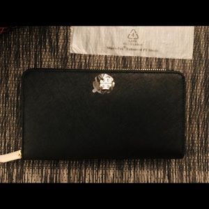 Authentic Tory Burch Continental ZIP wallet